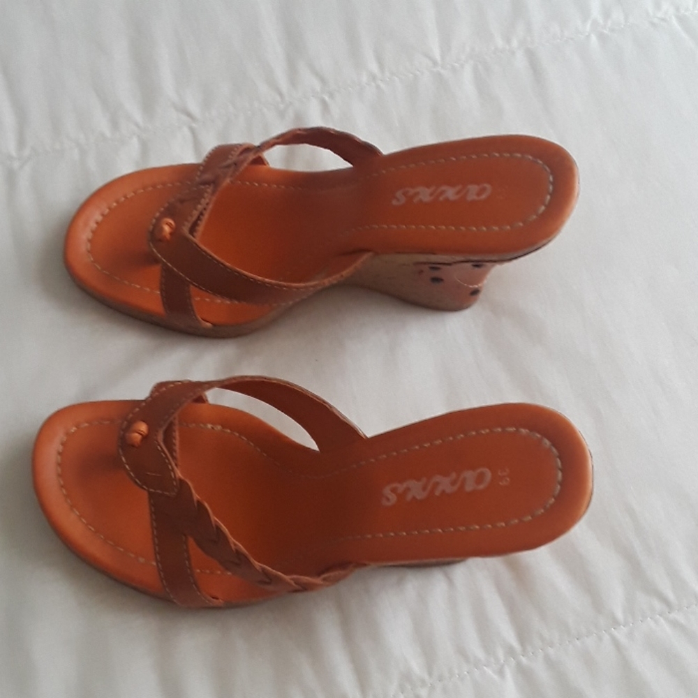 Woma shoes